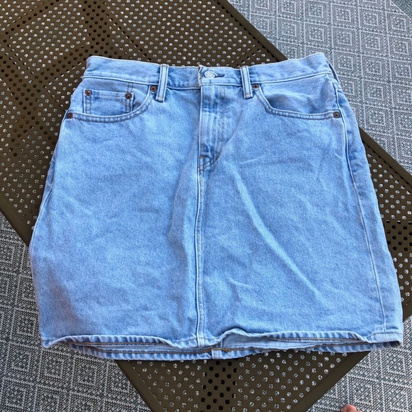 Levi’s The Every Day Jean Skirt - Picture 5 of 5
